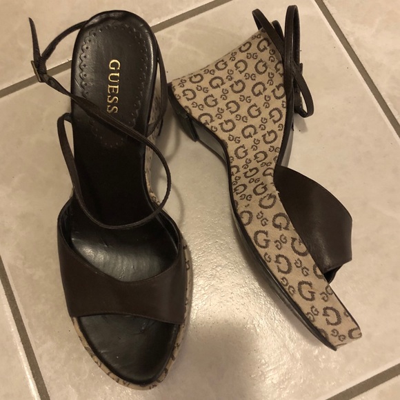 SALE! βοΈ GUESS brown leather platform wedges π - Picture 11 of 12